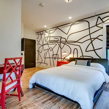 Private Suite In Historic Austin B&B 201 - Sleeps 2